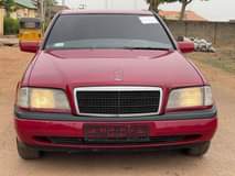 A picture of Direct Belgium Mercedes Benz C180 everything is working fine nothing