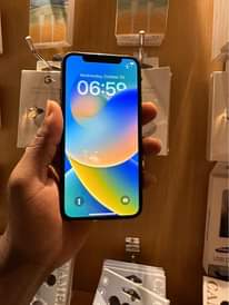 A picture of i phone 11 pro gb 64