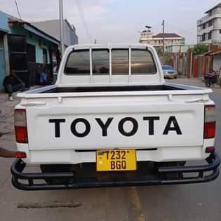 A picture of HILLUX TOYOTA