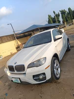 A picture of Register BMW X6 2012 model