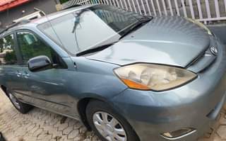 A picture of Toyota sienna 2007 2 years registered Flashed on first body