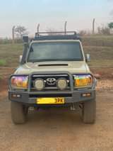 A picture of TOYOTA LAND CRUSER YEAR 2014 ENGINE 1VD V8 DIESEL FULL