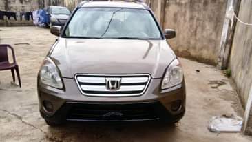 A picture of Honda crv 06