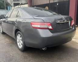 A picture of 2011 Toyota Camry registered reverse camera v6 engine PRICE 6