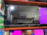 A picture of 400 000 last price for 32inch flat screen TV brand