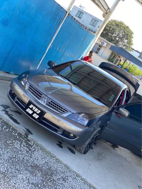 mitsubishi lancer