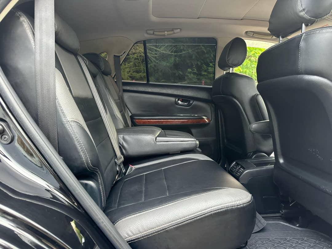A picture of TOYOTA HARRIER