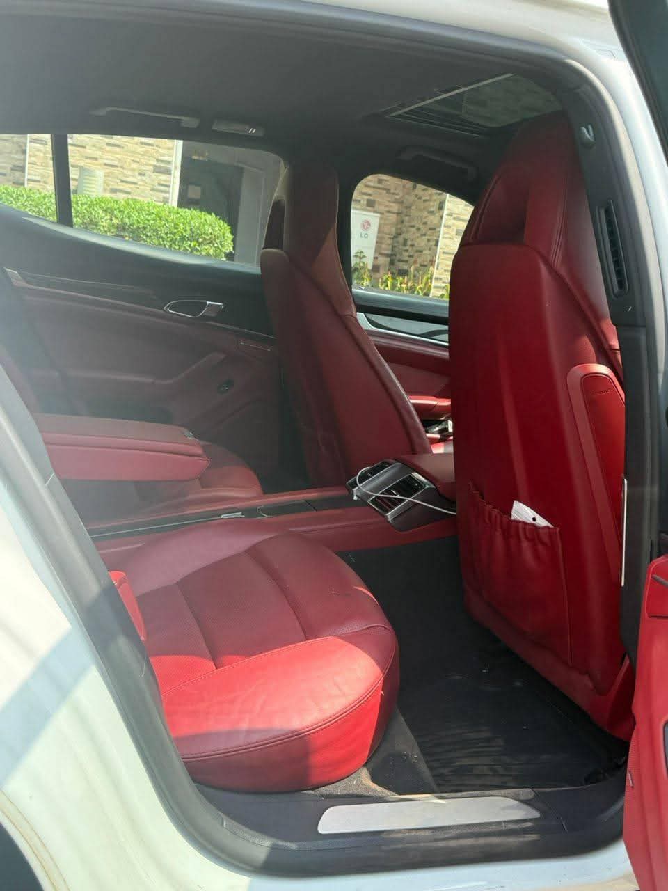 A picture of 2013 Porsche panamera 4s porsche