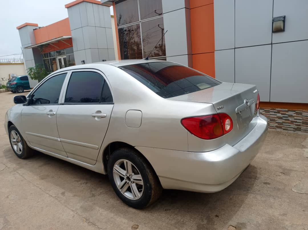 A picture of  A super clean Toyota Corolla LE 2004 model with
