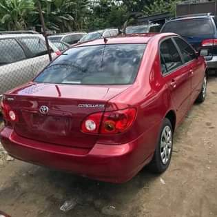A picture of Toyota Corolla red color