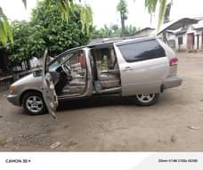 A picture of Toyota Sienna 02model Belgium grade 6months use Everything is working