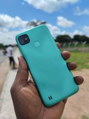 A picture of INFINIX SMART 7 HD ram 2GB 32GB CAMERA kalii battery