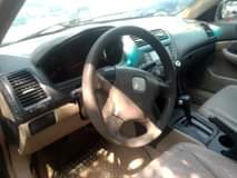 A picture of Honda Accord 2004