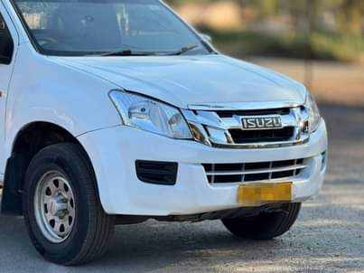 classifieds/cars isuzu