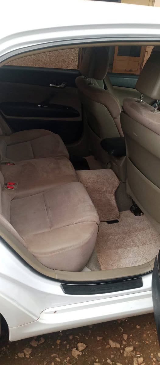 A picture of Toyota mark X