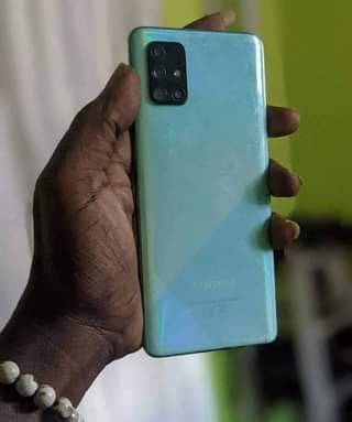 A picture of Samsung a71