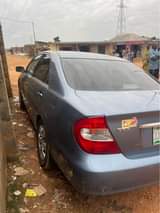 A picture of Toyota Camry 04