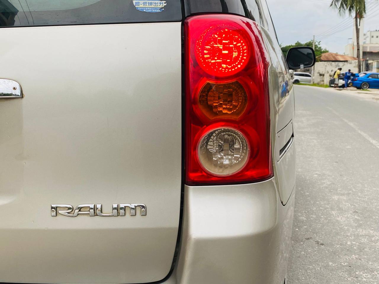 A picture of Toyota raum