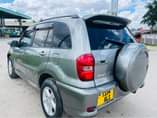 A picture of Toyota Rav 4 Kill Time Gari Kali mno