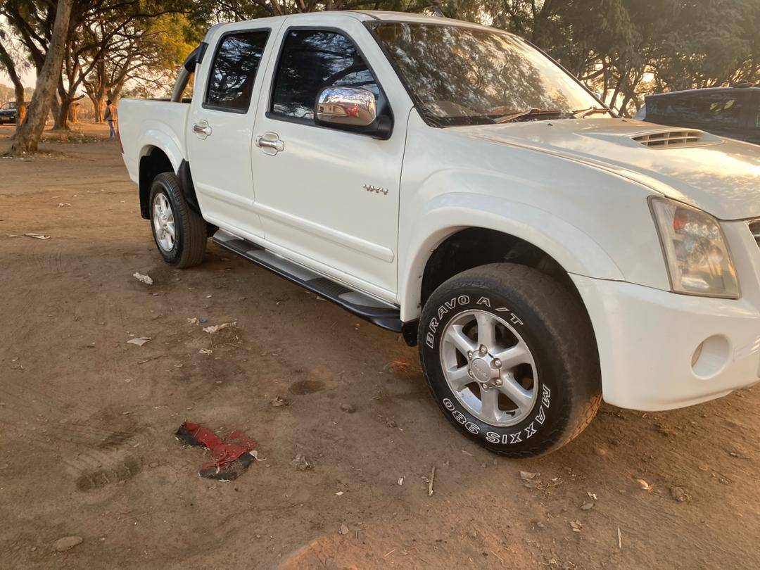 isuzu kb300