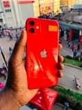 A picture of Iphone 11 64gb