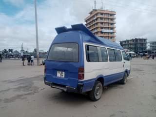 A picture of toyota hiace inauzwa m8.5