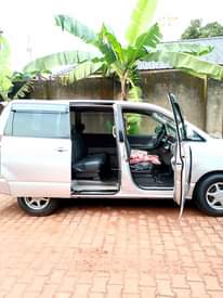 A picture of Toyota Noah X 2004 4WD