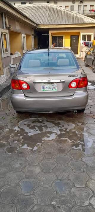 A picture of Toyota Corolla 05
