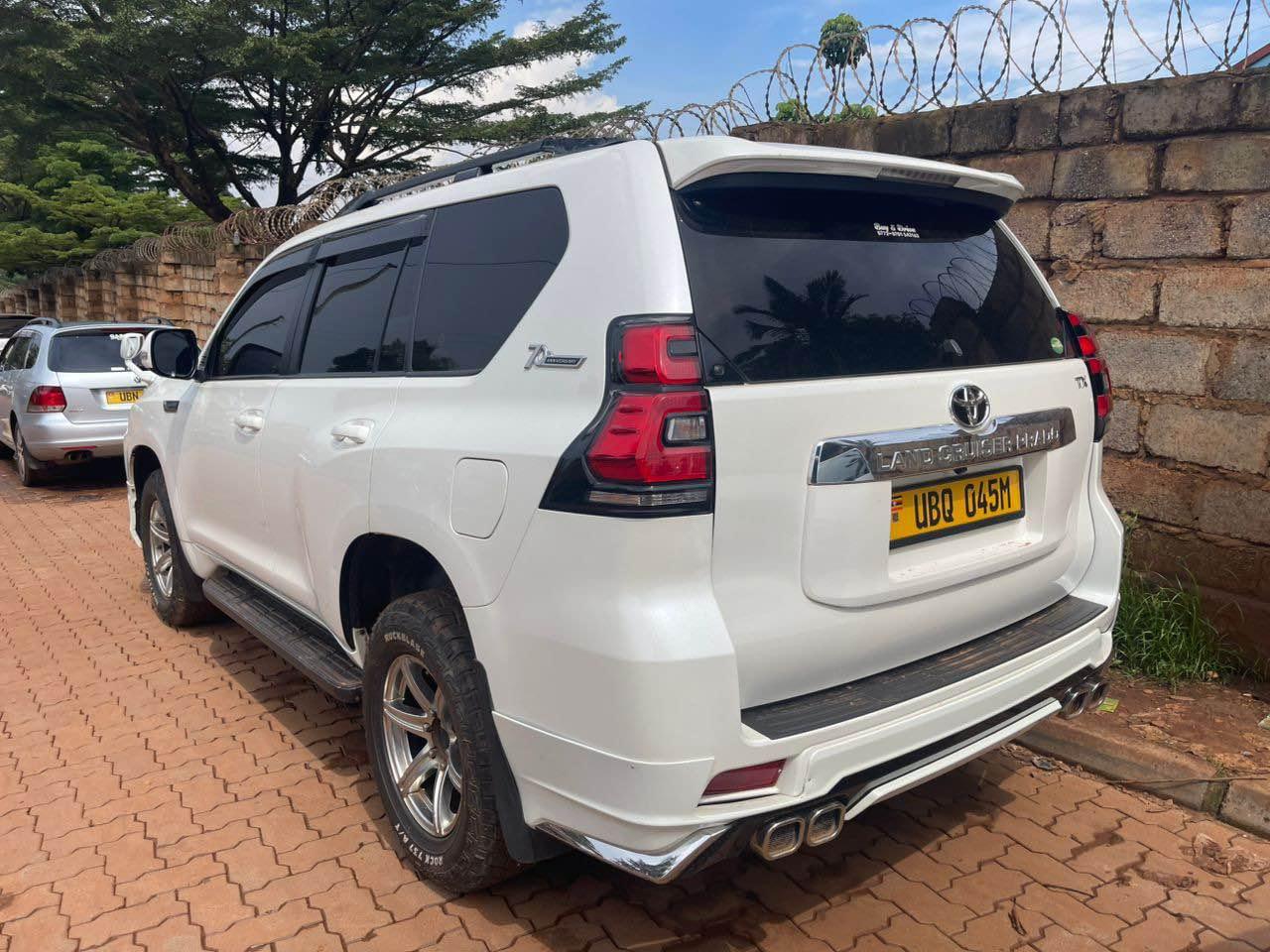A picture of Landcruiser prado