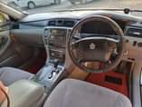 A picture of TOYOTA CROWN