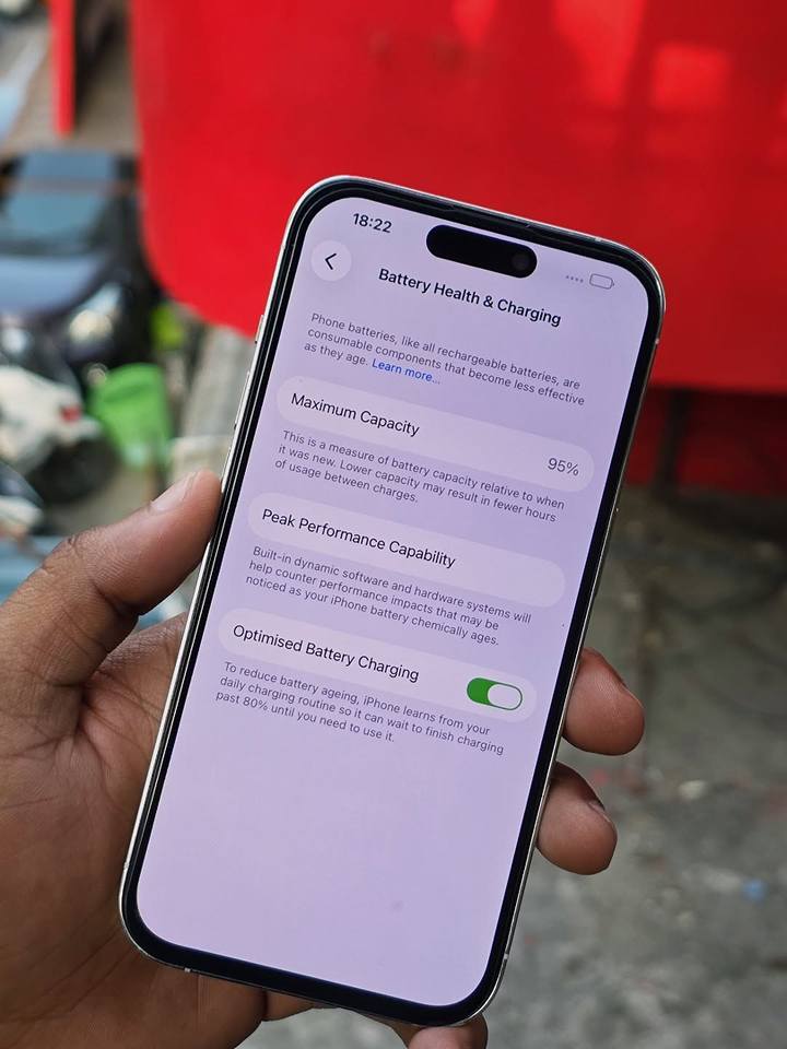 A picture of IPhone 14 pro