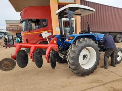A picture of NEW HOLLAND TT 75