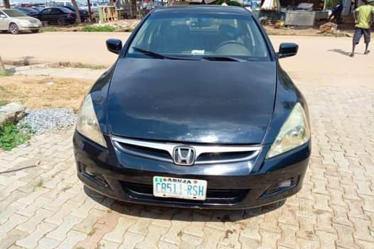 A picture of Honda Accord DC 2006