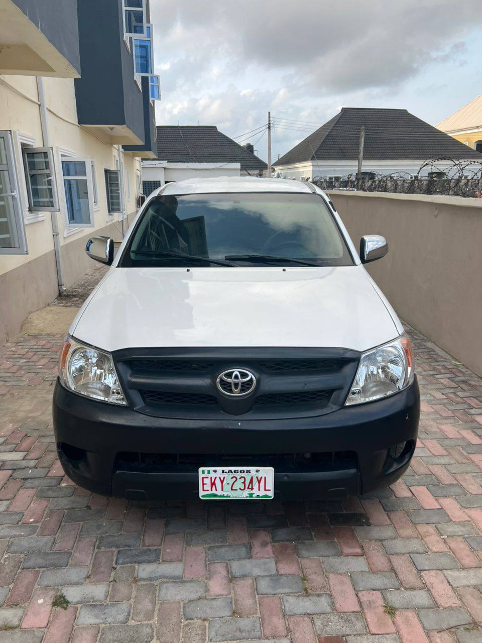 A picture of TOYOTA HILUX FOR SALE