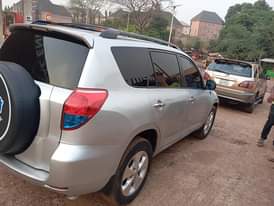 A picture of Toyota Rav4