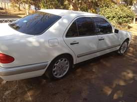 classifieds/cars mercedes