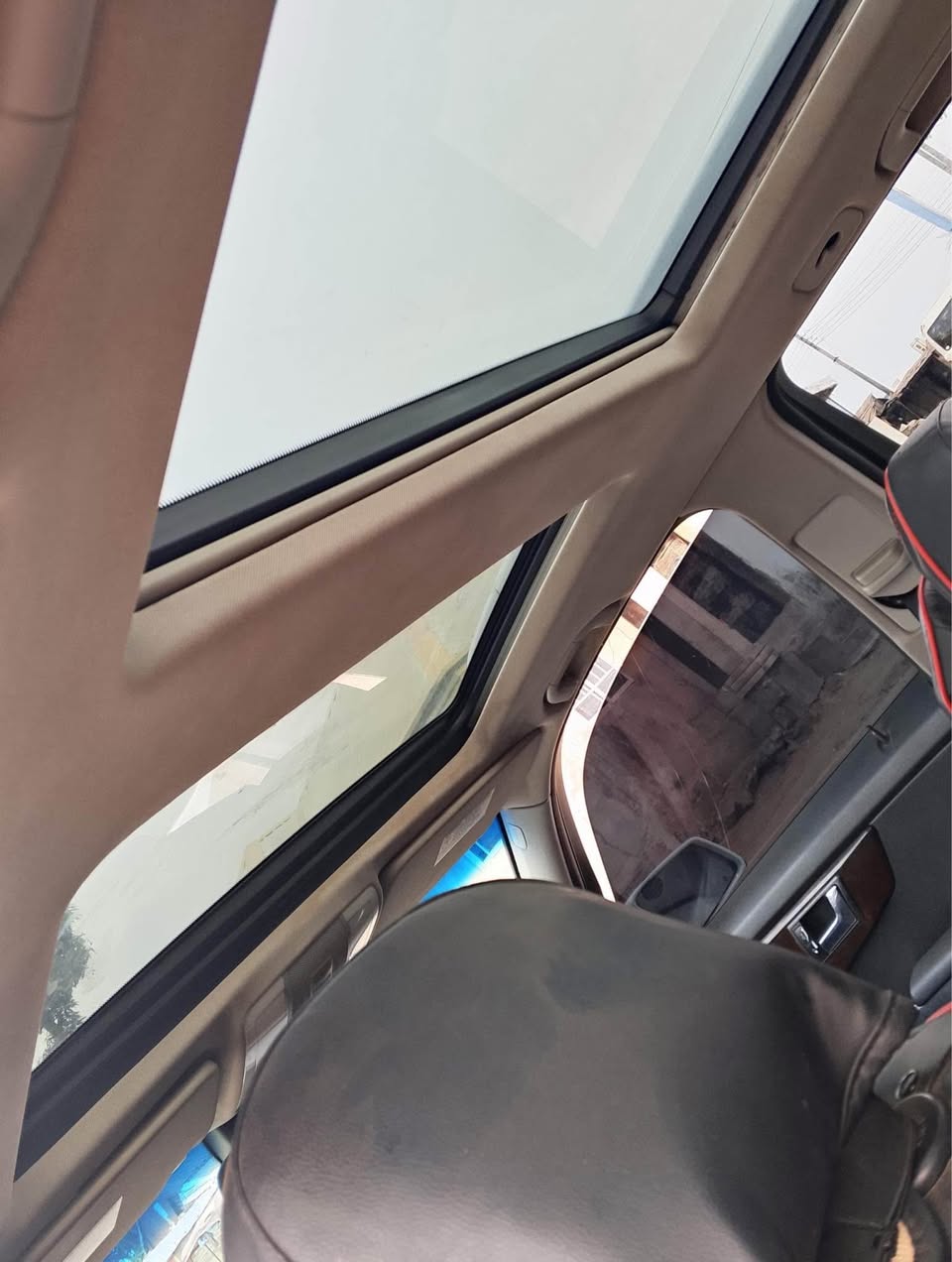 A picture of Mercedes Benz glk350 2010 model