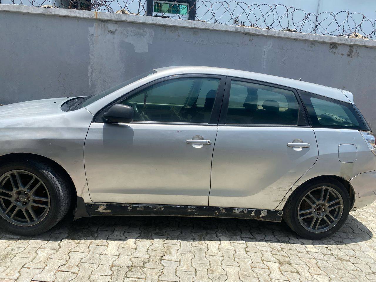 A picture of Toyota Matrix 2004