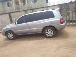 A picture of Toyota Highlander for sale engine and gear is ok Ac