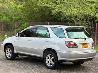 A picture of TOYOTA HARRIER DL J