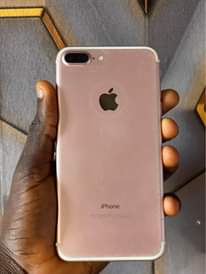 A picture of No fingerprints iPhone 7plus 32gb