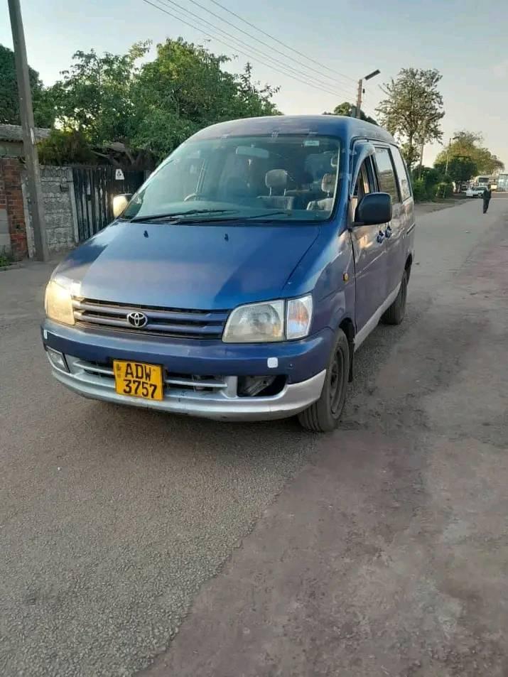 used toyota noah