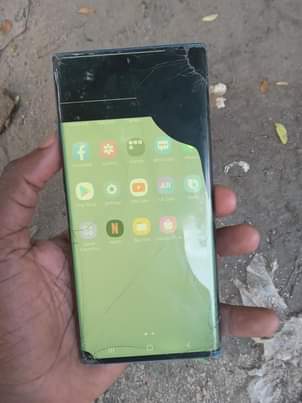 A picture of NOTE 10 PLUS