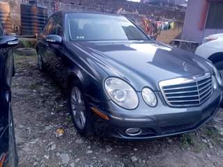 A picture of Foreign used 2007 Mercedes Benz e350 automatic
