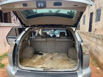 A picture of Rx330 4 4 Owerri Only engine issues 08060022152