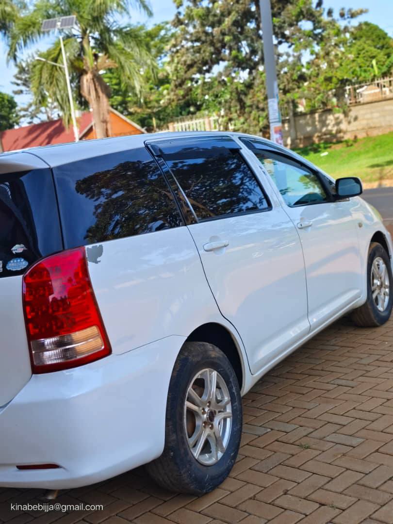 A picture of Toyota wish