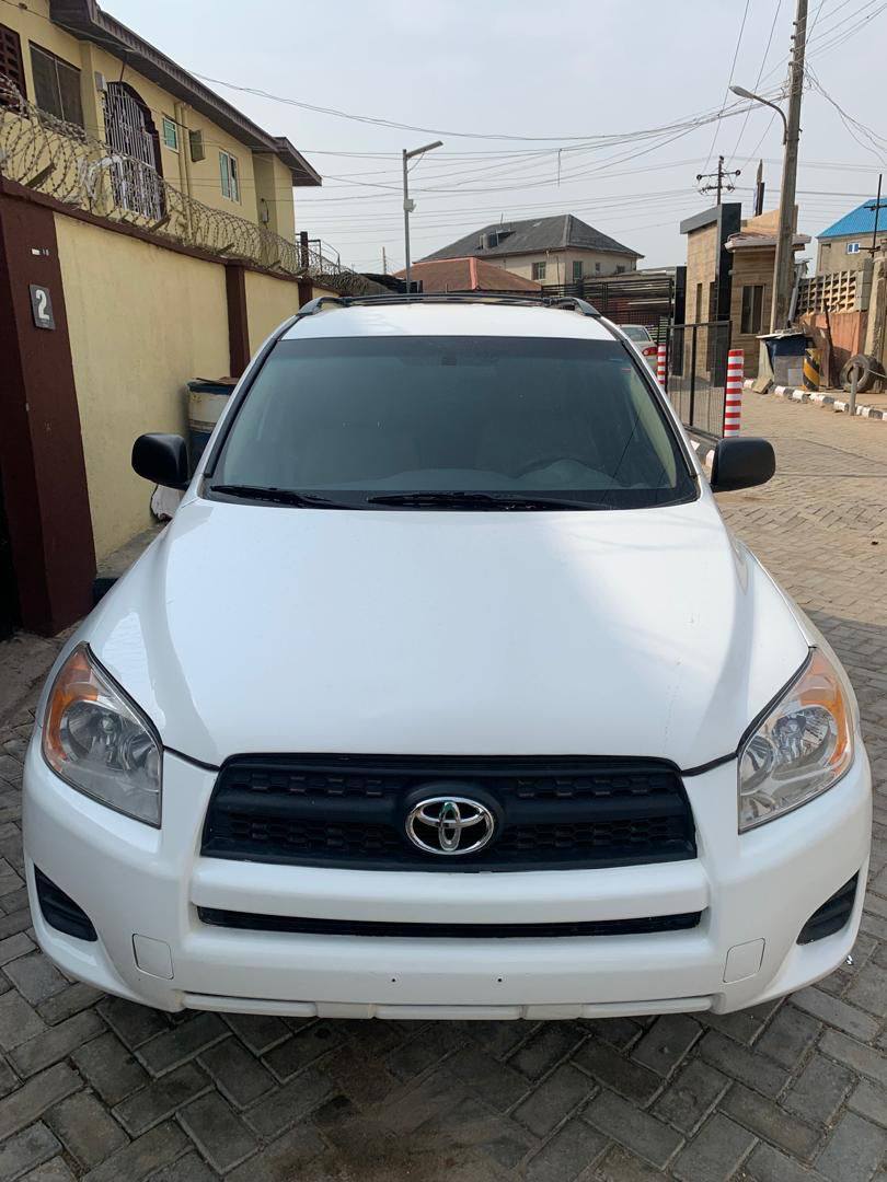 A picture of 2010 Toyota Rav4 Accident free V6 Engine 