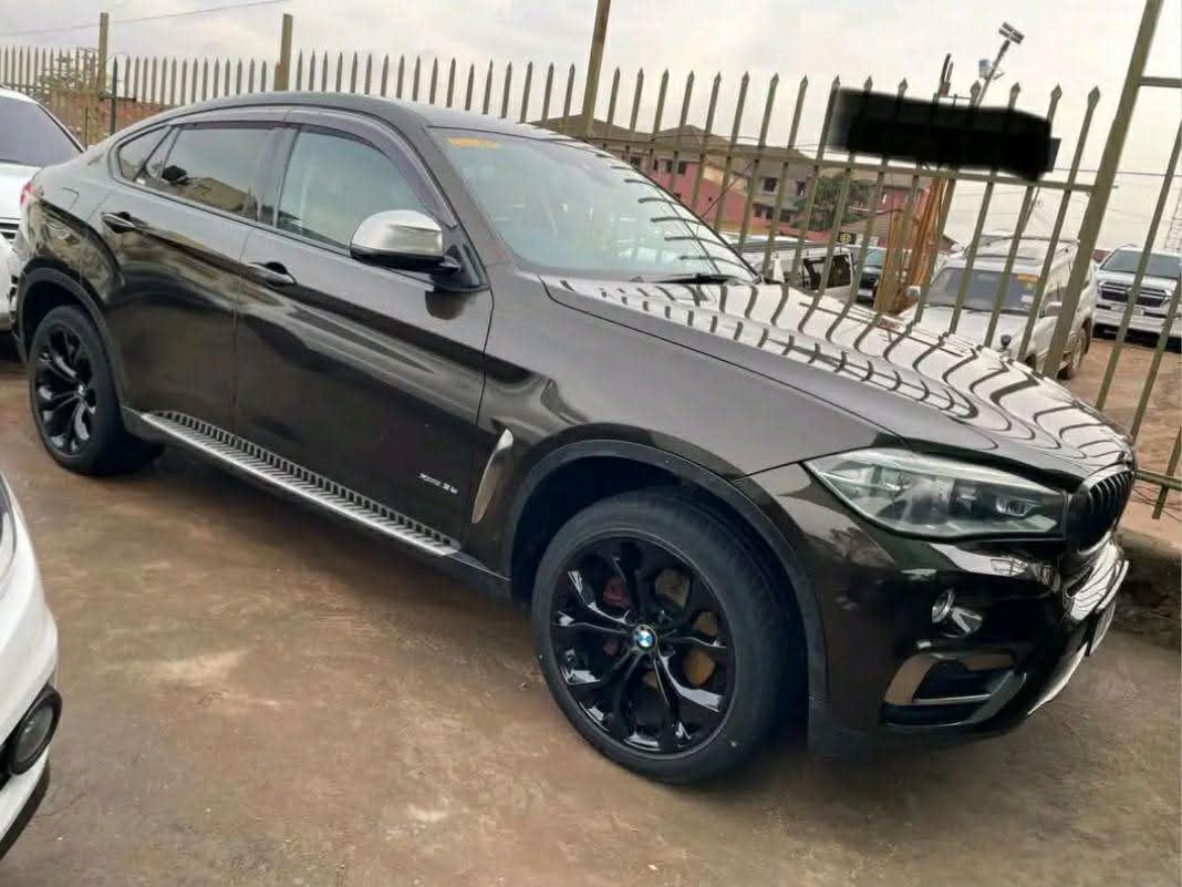 A picture of BMW X6 2017 for sale 130millions call 0755622807