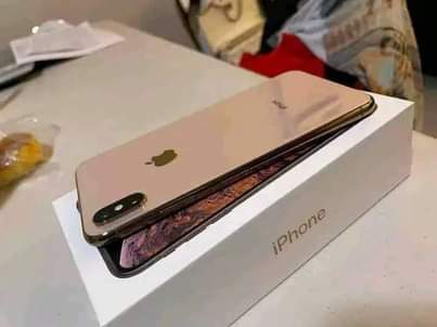 A picture of IPHONE XS MAX 256GB
