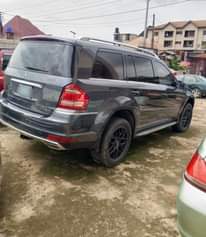 A picture of 2011 Mercedes Benz GL550 model 4Matic The car is perfectly